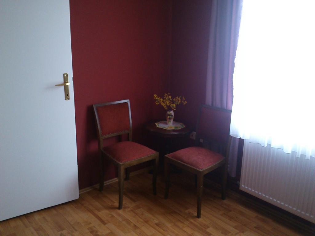 Agave Apartman Sárvár Zimmer foto